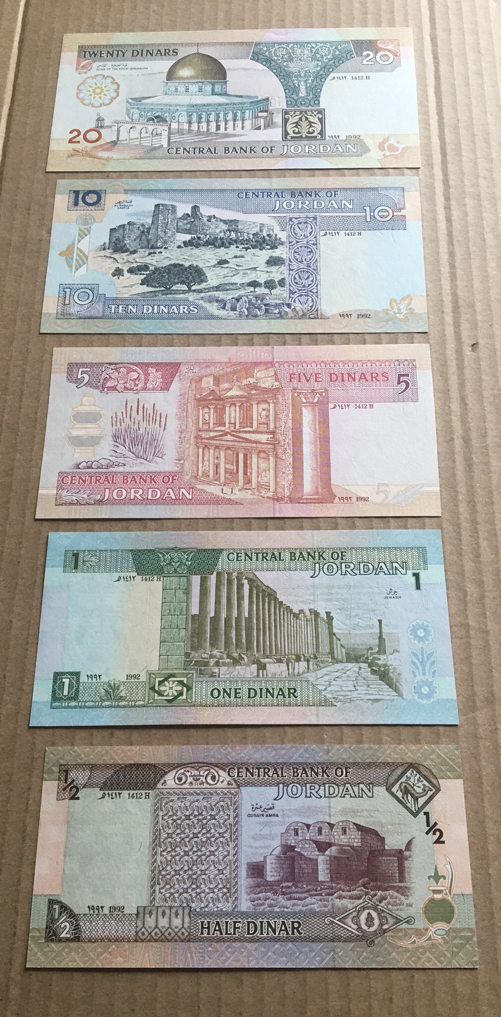 1992 Jordan Complete Set of 5 Banknotes 1/2 1 5 10 20 Dinar P-23 24 25 26 27 UNC