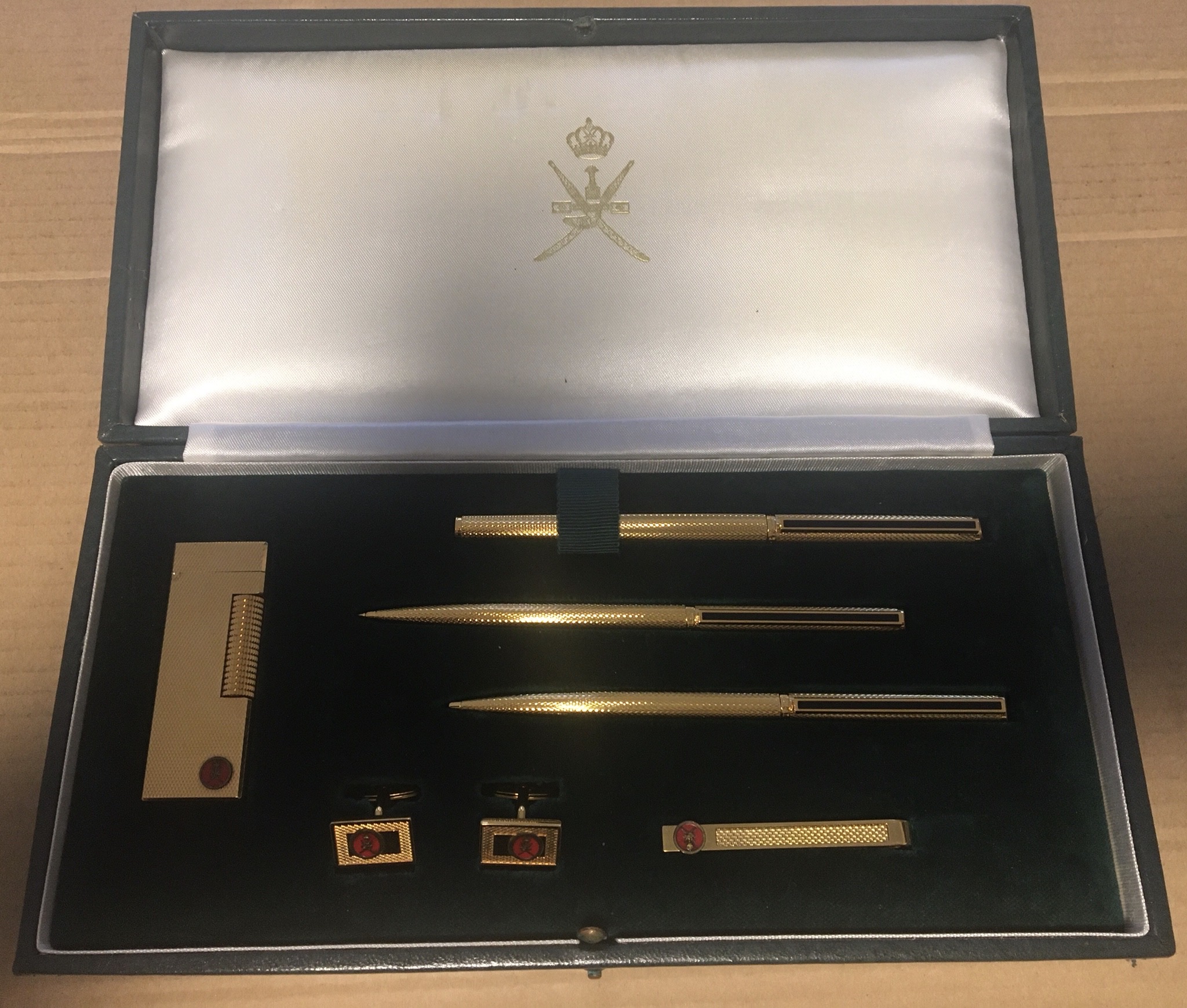 Oman Set of Dunhill Royal Presentation Sultan Qaboos Lighter Pen Cufflinks Tie Clip