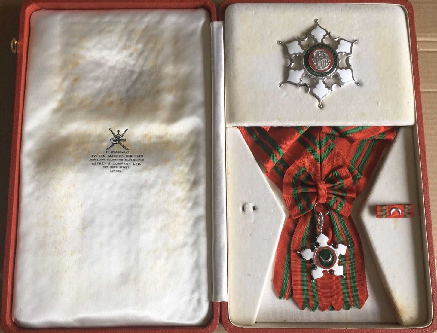 Sultanate of Oman Grand Cross Set Order of Oman Badge Breast Star Nichan سلطنة عمان وسام عمان من الدرجة العلية