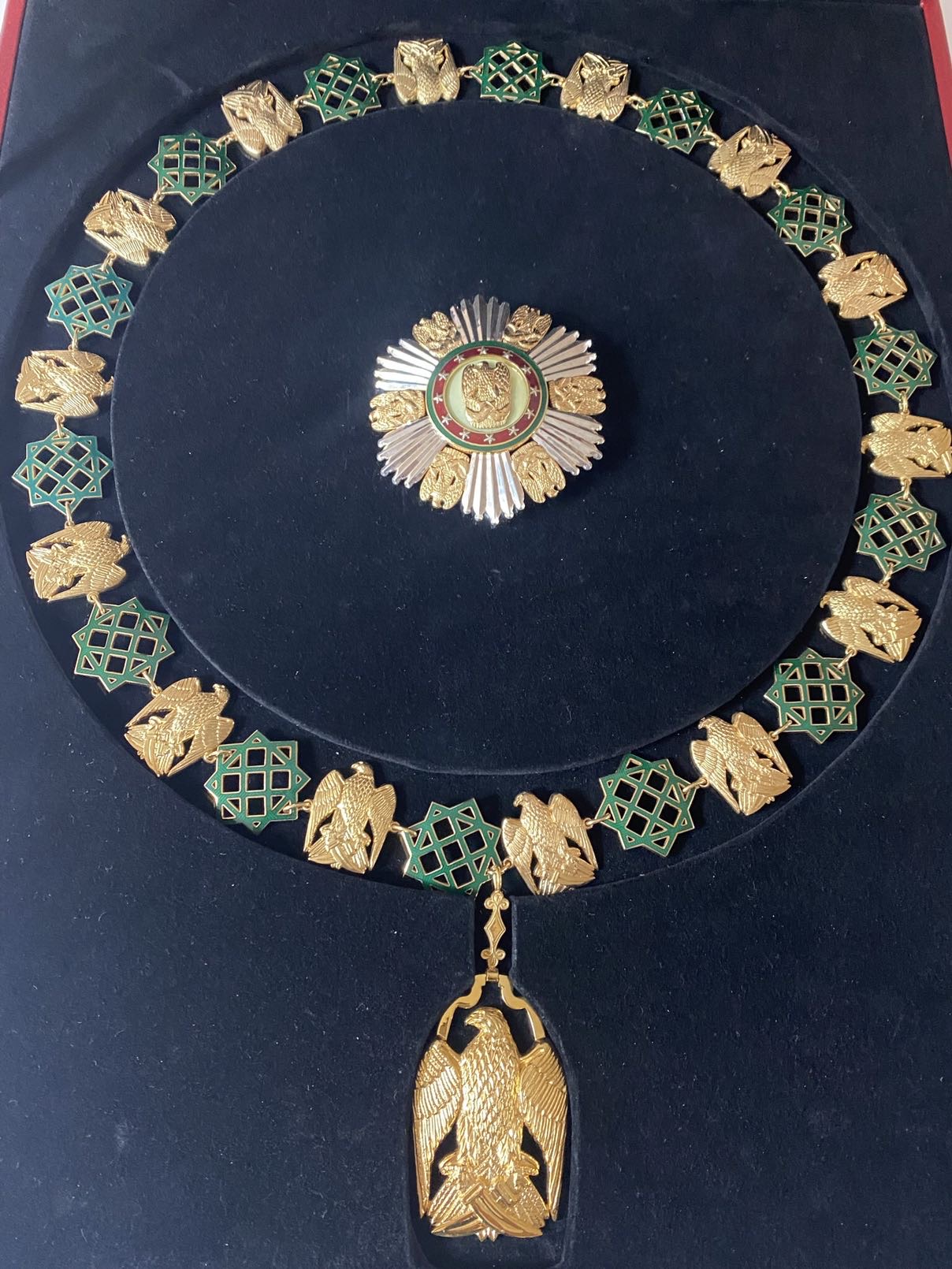 United Arab Emirates UAE Abu Dhabi Order of Al-Nahyan Collar Breast Star Medal وسام النهيان 