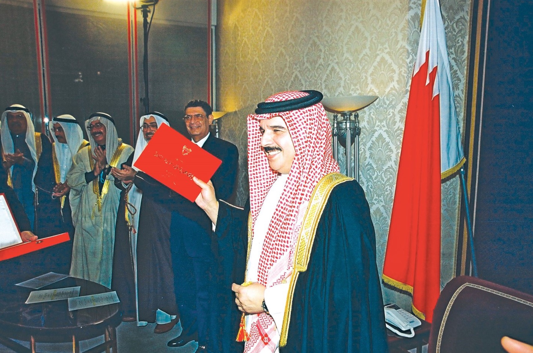 Medal National Action Charter of Bahrain King Hamad 503g 90mm Silver Badge Rare ميدالية الميثاق الوطني لدولة البحرين