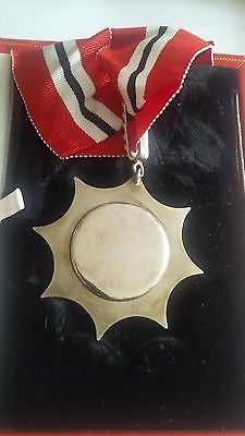 ORDER OF BAHRAIN NECK BADGE MEDAL NICHAN with 6 PEARLS SHEIKH ISA BIN SALMAN