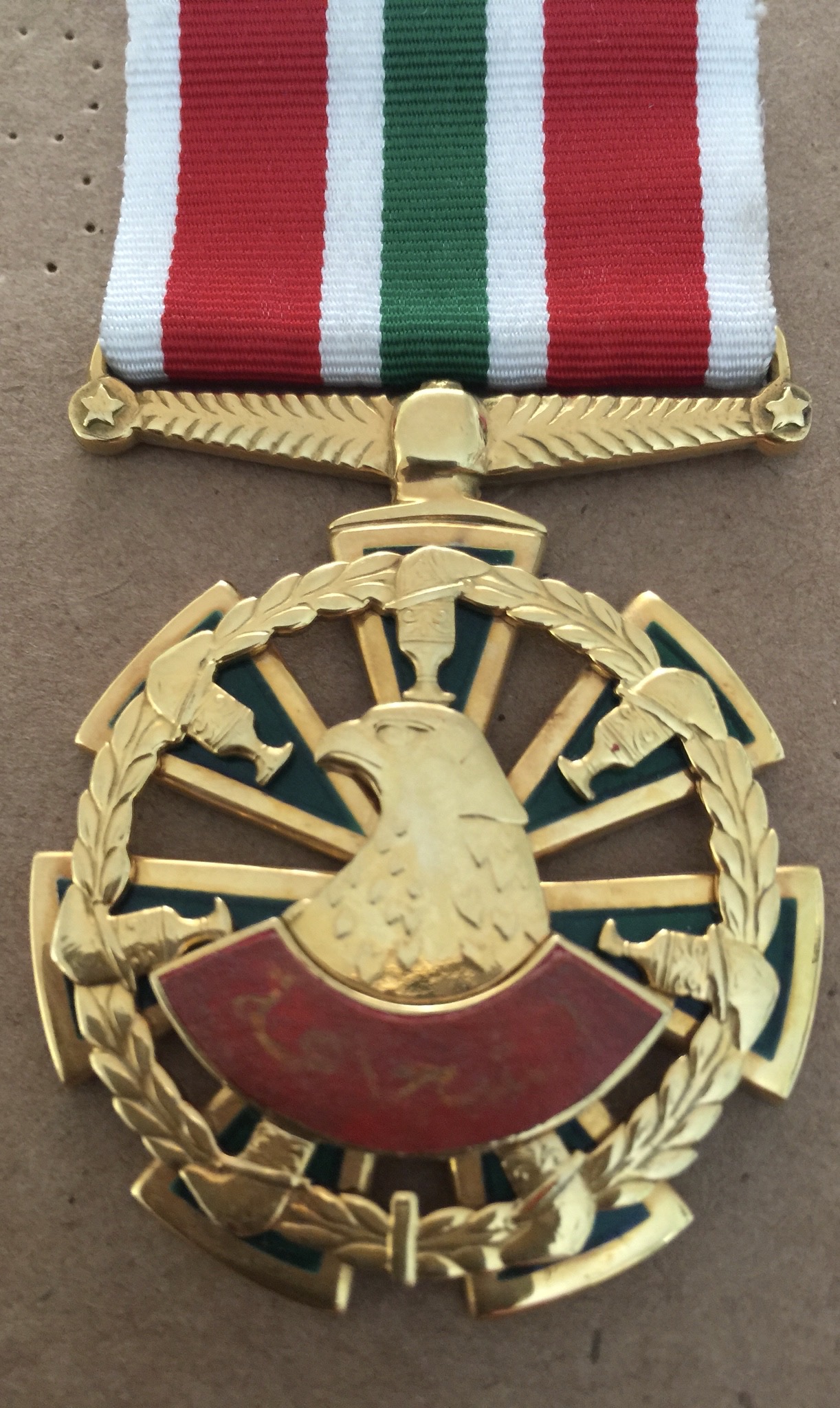 United Arab Emirates UAE Order of Bravery MEDAL FOR GALLANTRY AND DISTINGUISHED CONDUCT UNION DEFENCE FORCE الامارات العربية المتحدة وسام الشجاعة