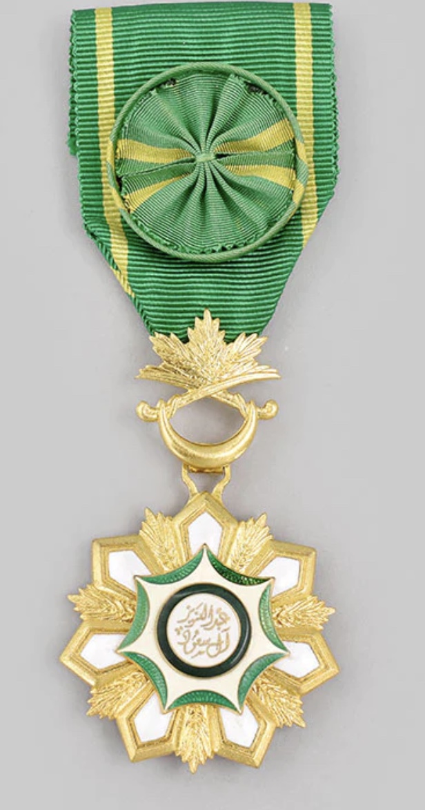 Saudi Arabia Order of Merit King Abdulaziz Bin Saud Set Chest Badge Medal Nichan