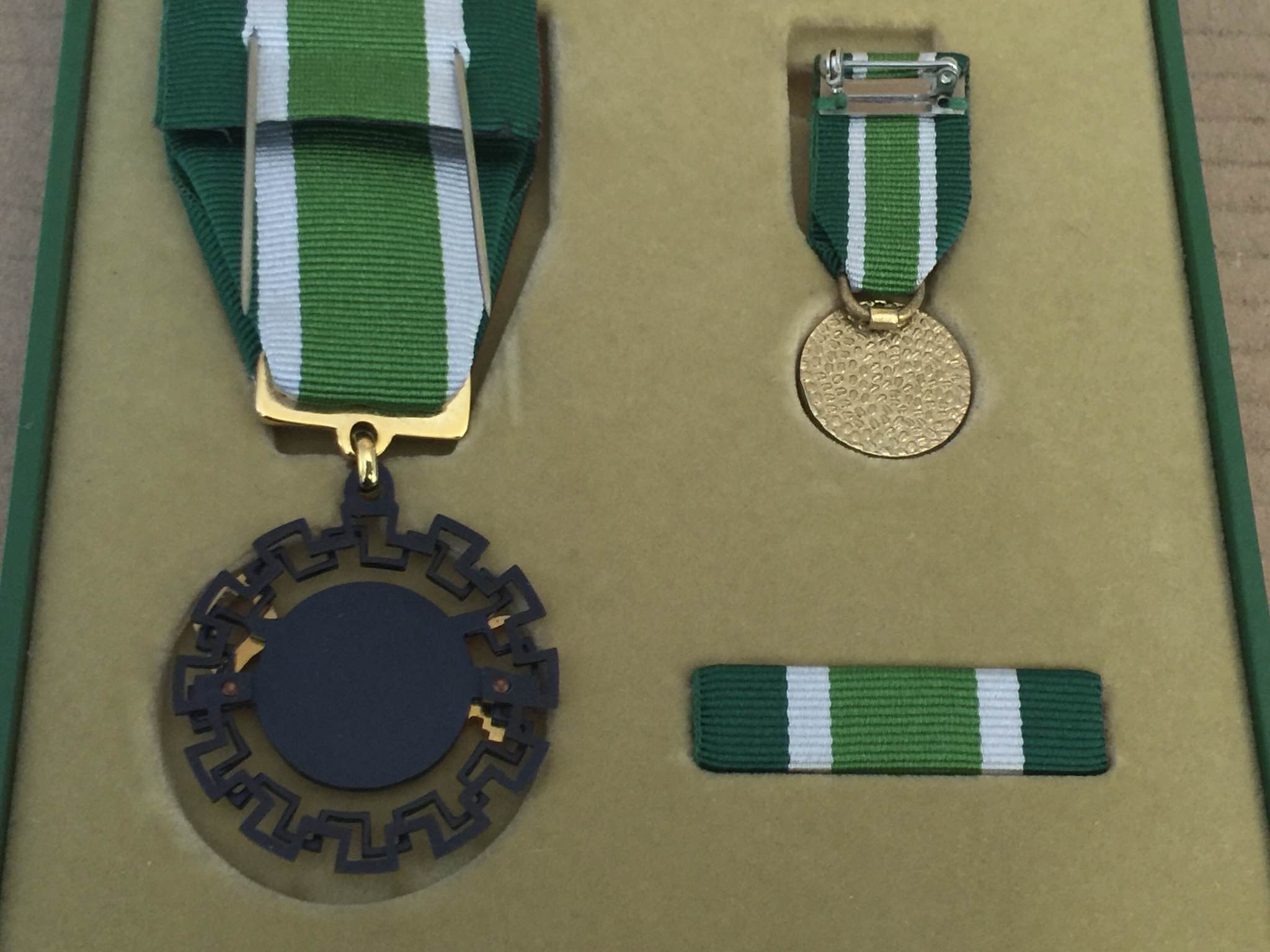 Kingdom of Saudi Arabia Military Administrative Medal Badge Order King Fahad